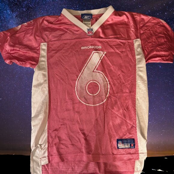 shorts and top - Picture 2 of 2